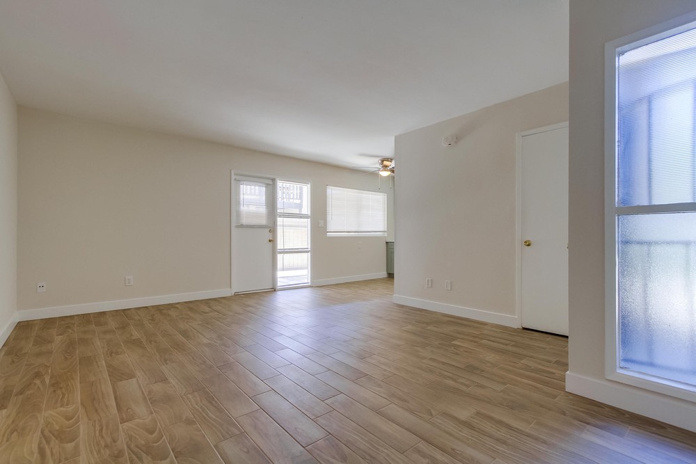 Virtual tour photo 10 of 46 for 8566 Hurlbut St