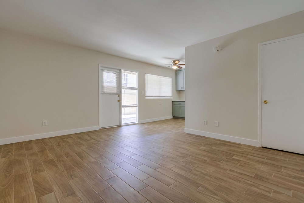 Virtual tour photo 11 of 46 for 8566 Hurlbut St