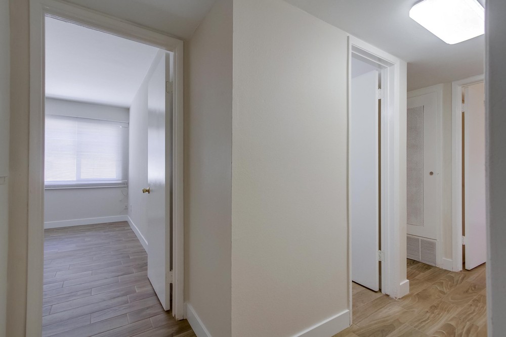 Virtual tour photo 25 of 46 for 8566 Hurlbut St