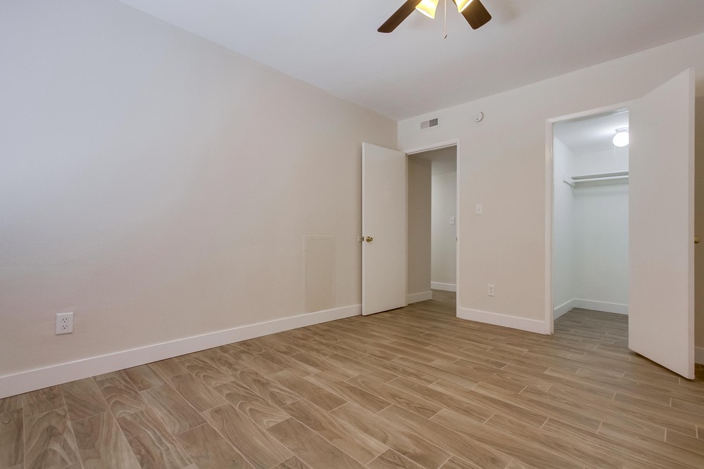 Virtual tour photo 37 of 46 for 8566 Hurlbut St
