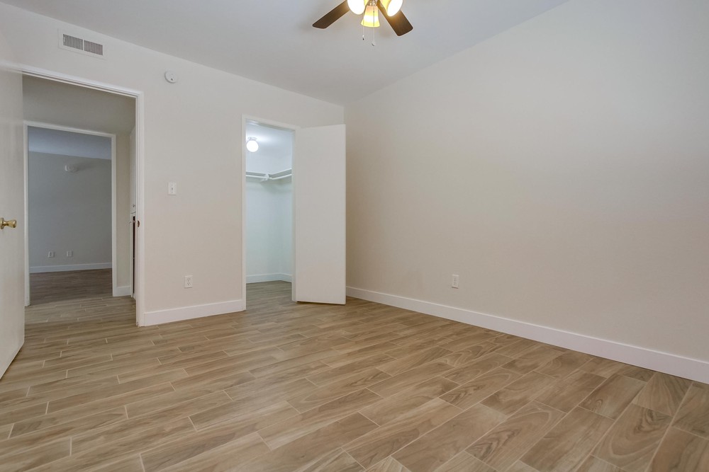Virtual tour photo 38 of 46 for 8566 Hurlbut St