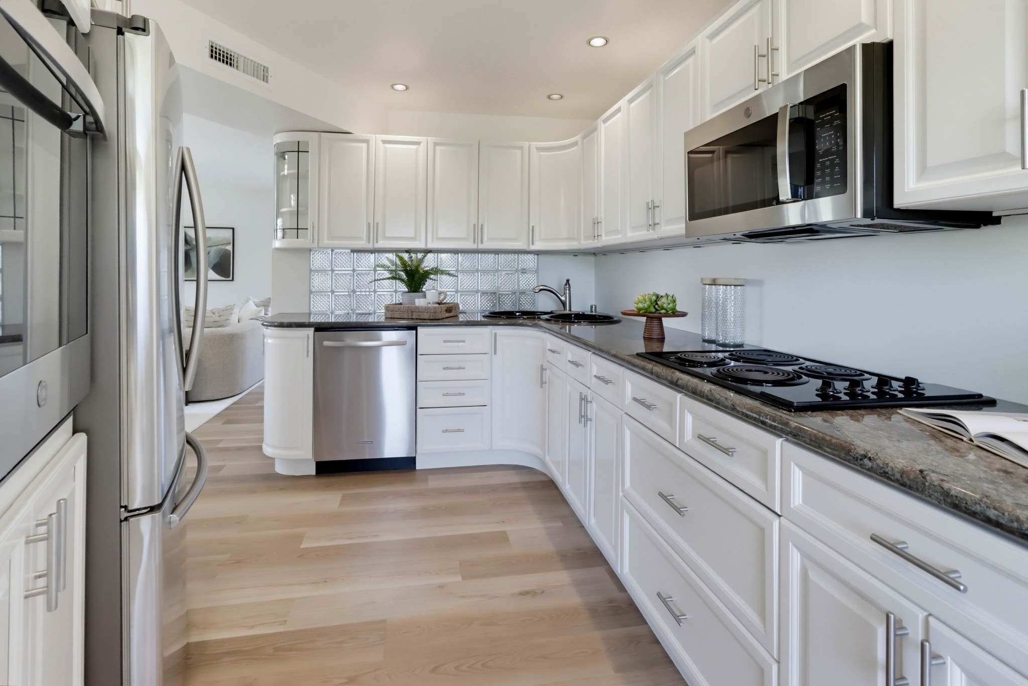 Virtual tour photo 23 of 52 for 857 America Way