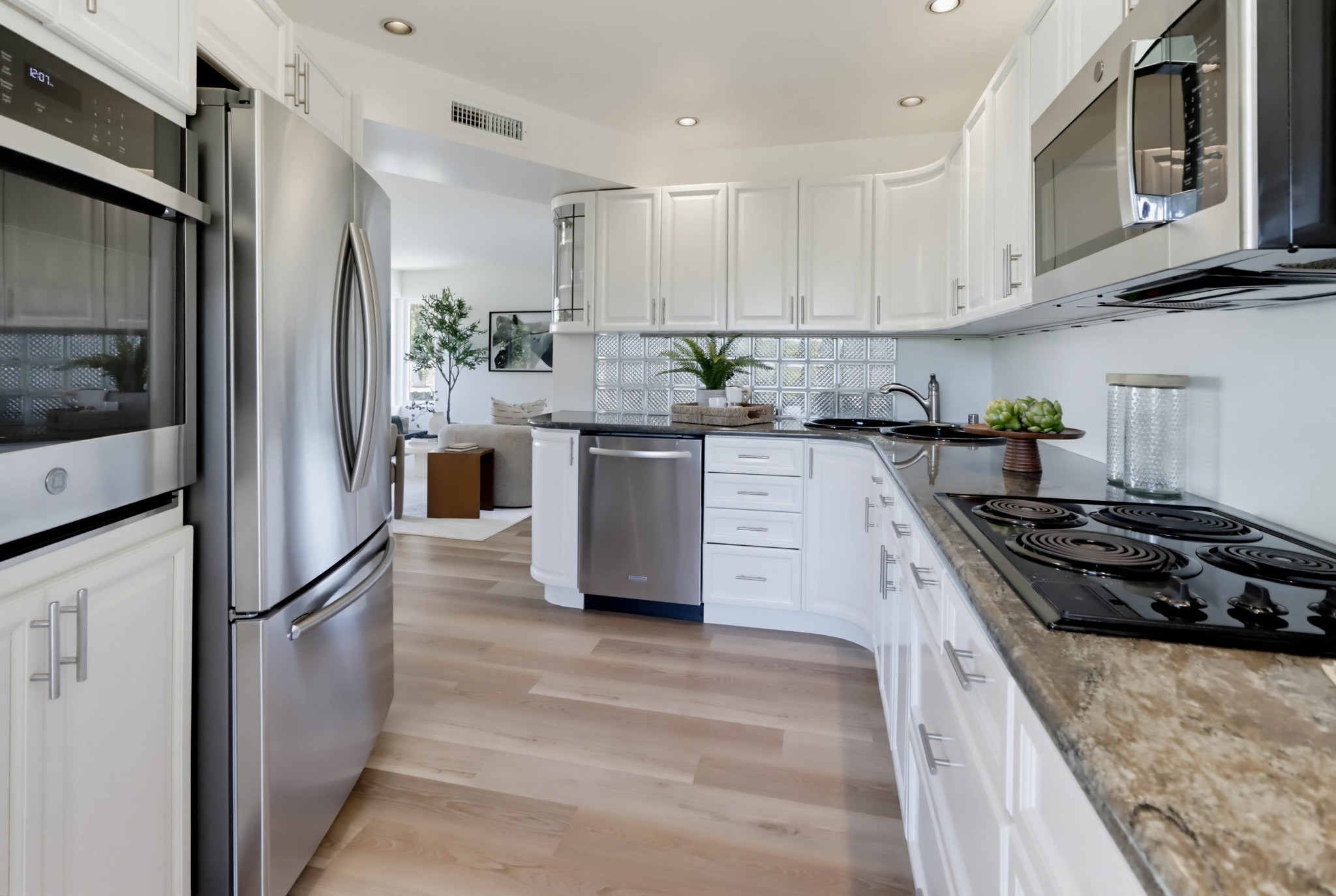 Virtual tour photo 24 of 52 for 857 America Way