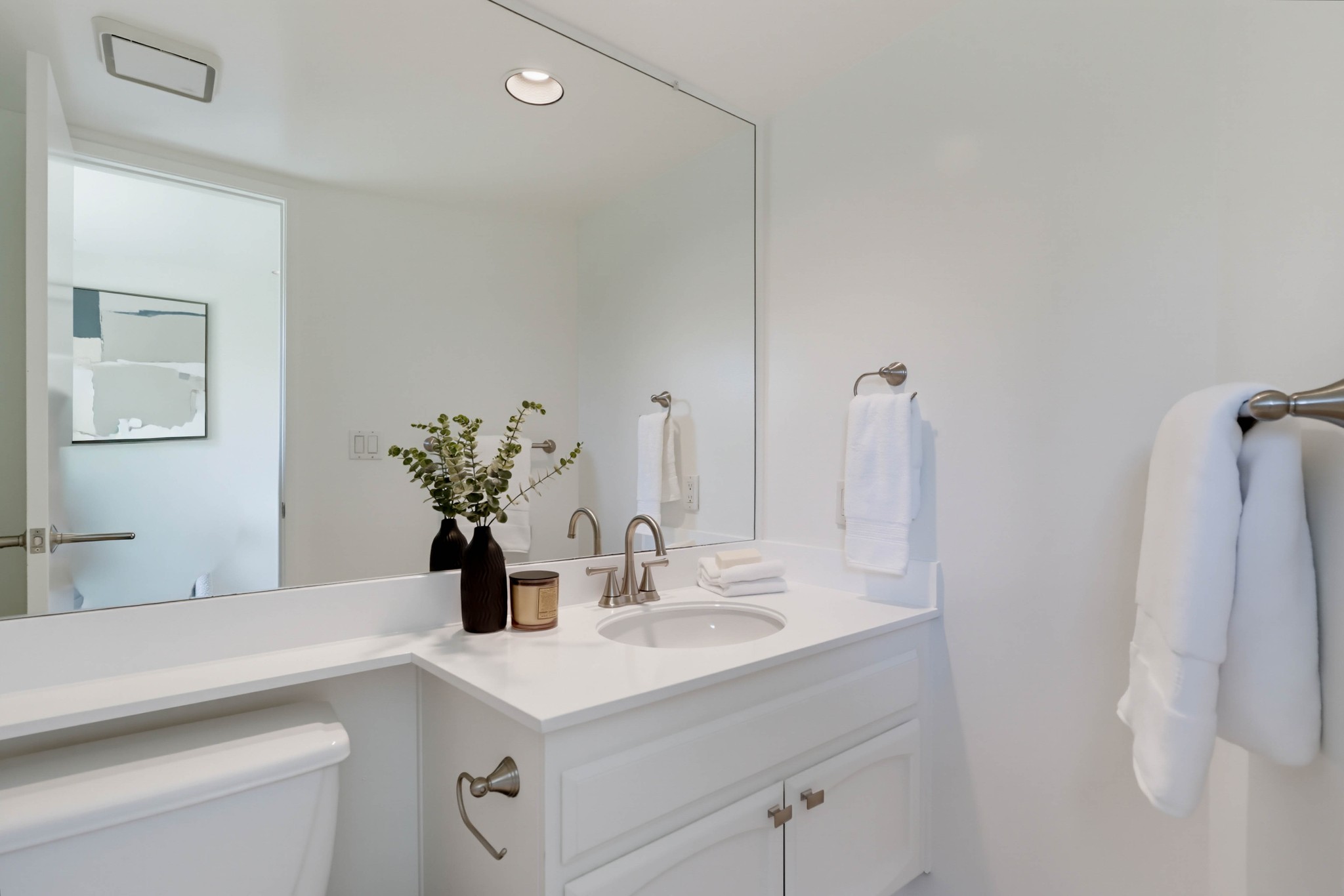 Virtual tour photo 27 of 52 for 857 America Way
