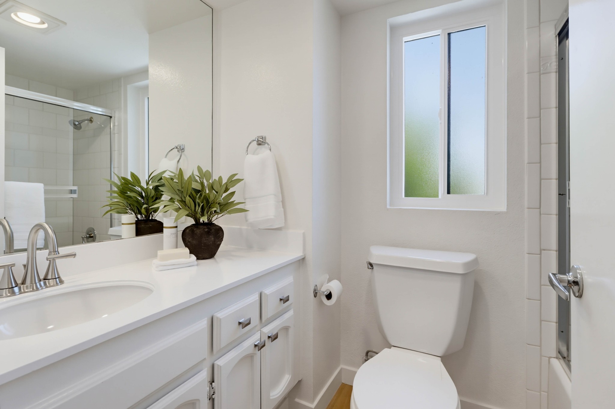 Virtual tour photo 38 of 52 for 857 America Way