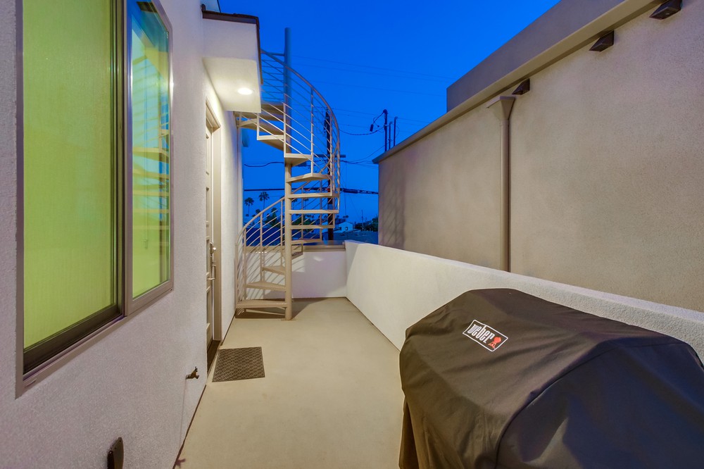 Virtual tour photo 1 of 43 for 857 Sapphire St