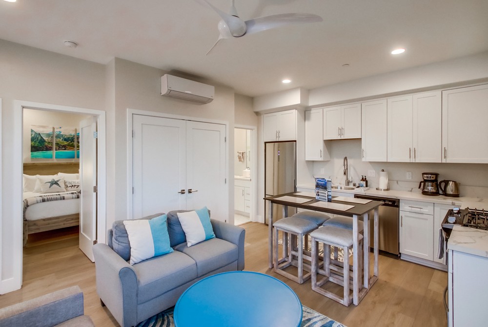 Virtual tour photo 12 of 43 for 857 Sapphire St