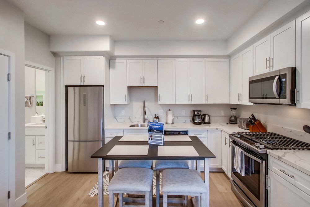 Virtual tour photo 17 of 43 for 857 Sapphire St