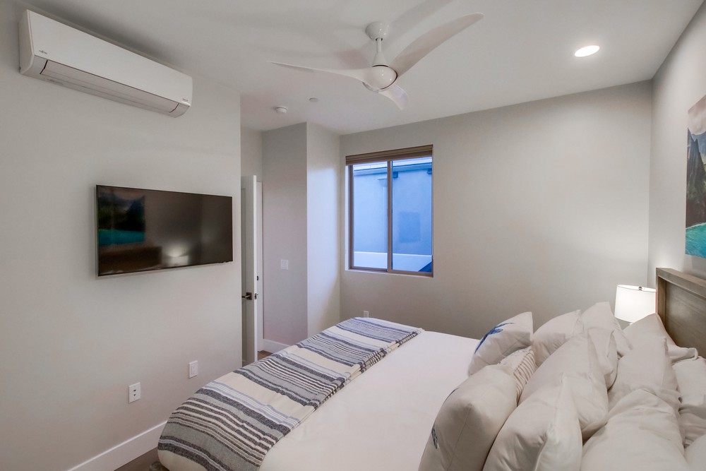 Virtual tour photo 22 of 43 for 857 Sapphire St