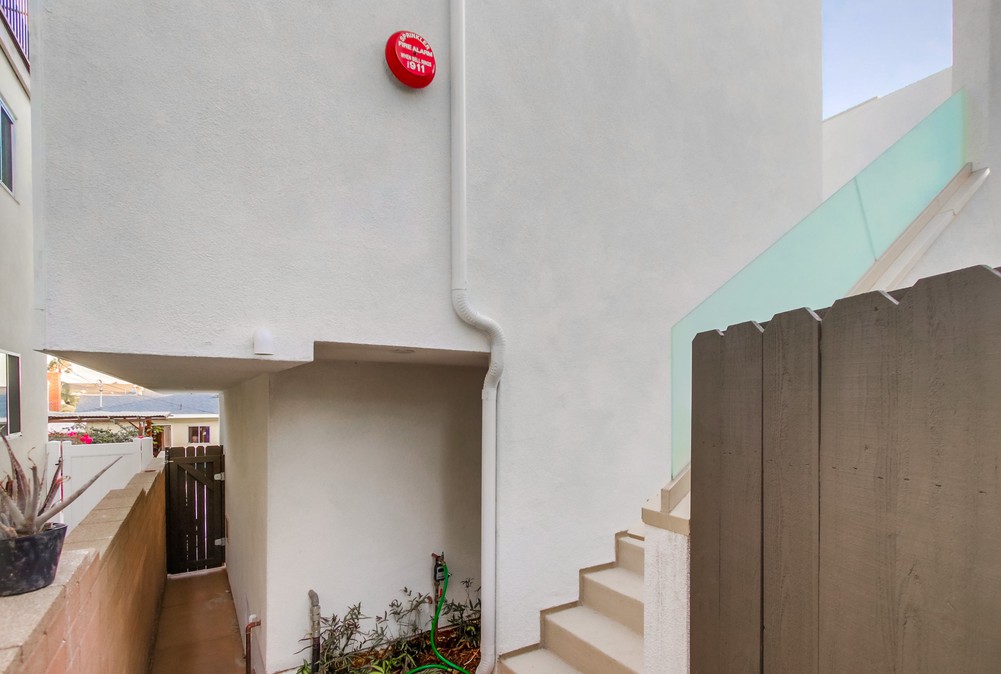 Virtual tour photo 31 of 43 for 857 Sapphire St