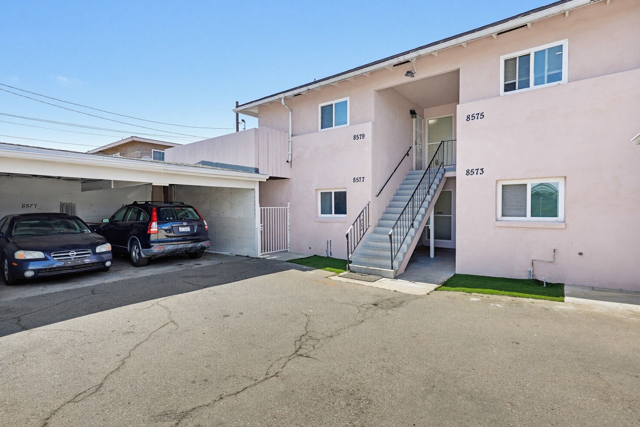 Virtual tour photo 5 of 115 for 8573-79 Glenhaven St