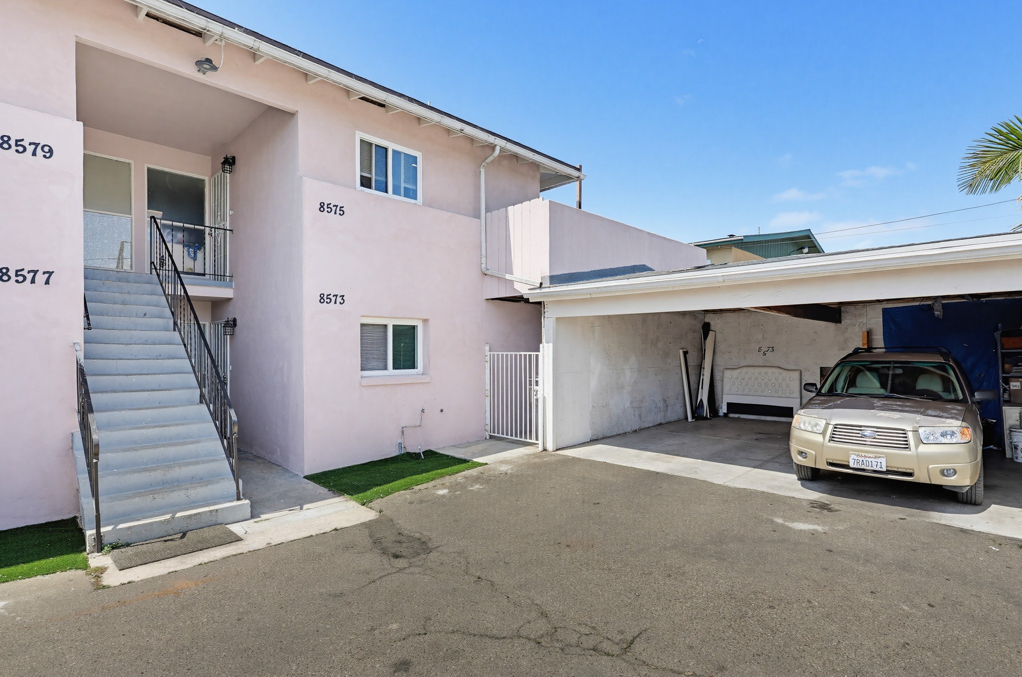 Virtual tour photo 6 of 115 for 8573-79 Glenhaven St