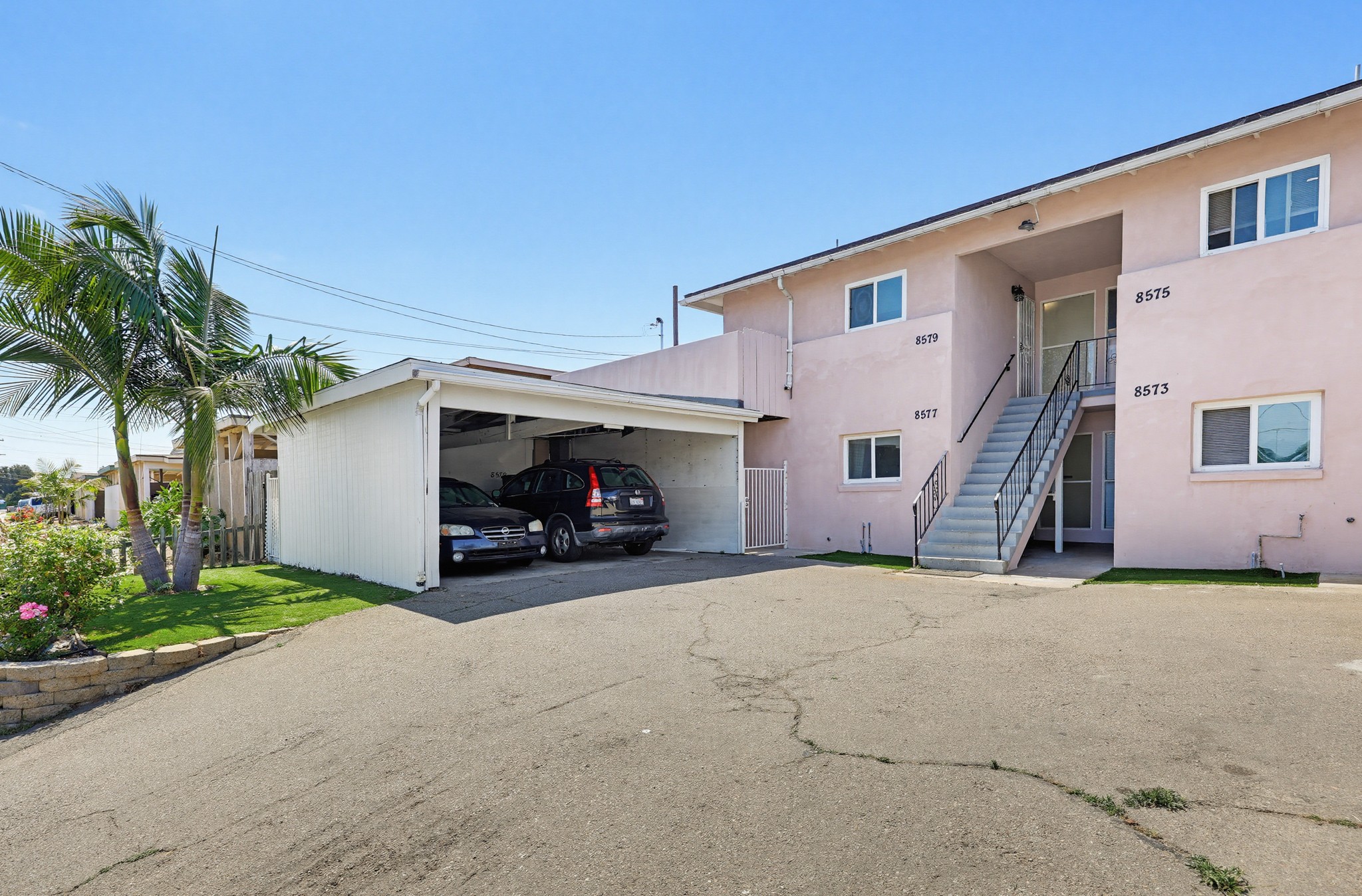 Virtual tour photo 8 of 115 for 8573-79 Glenhaven St