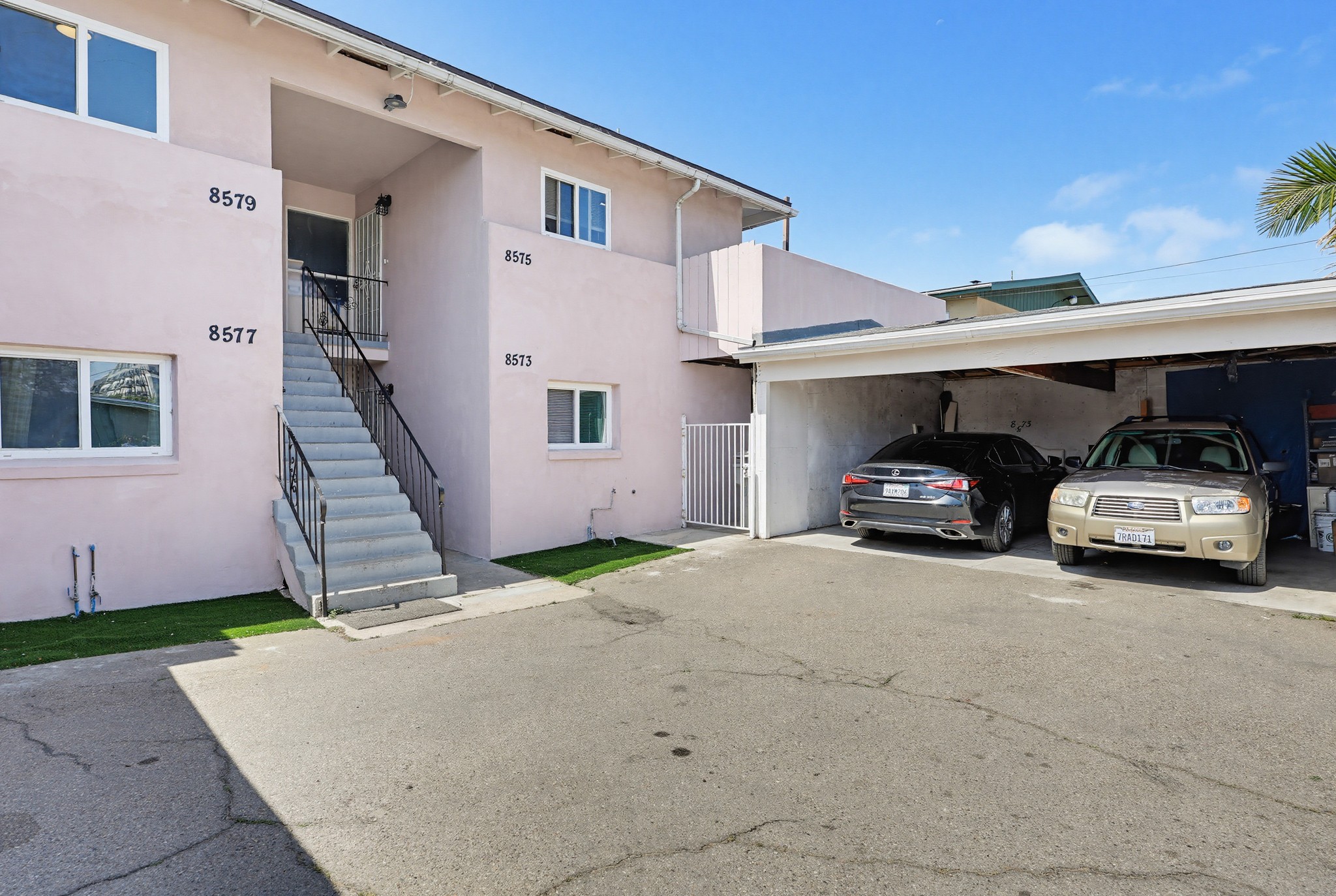 Virtual tour photo 12 of 115 for 8573-79 Glenhaven St