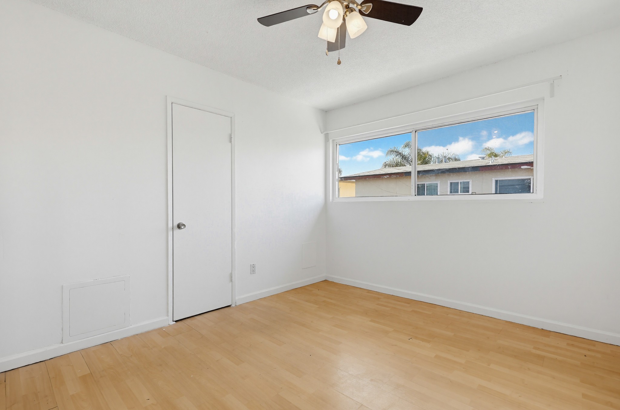 Virtual tour photo 51 of 115 for 8573-79 Glenhaven St