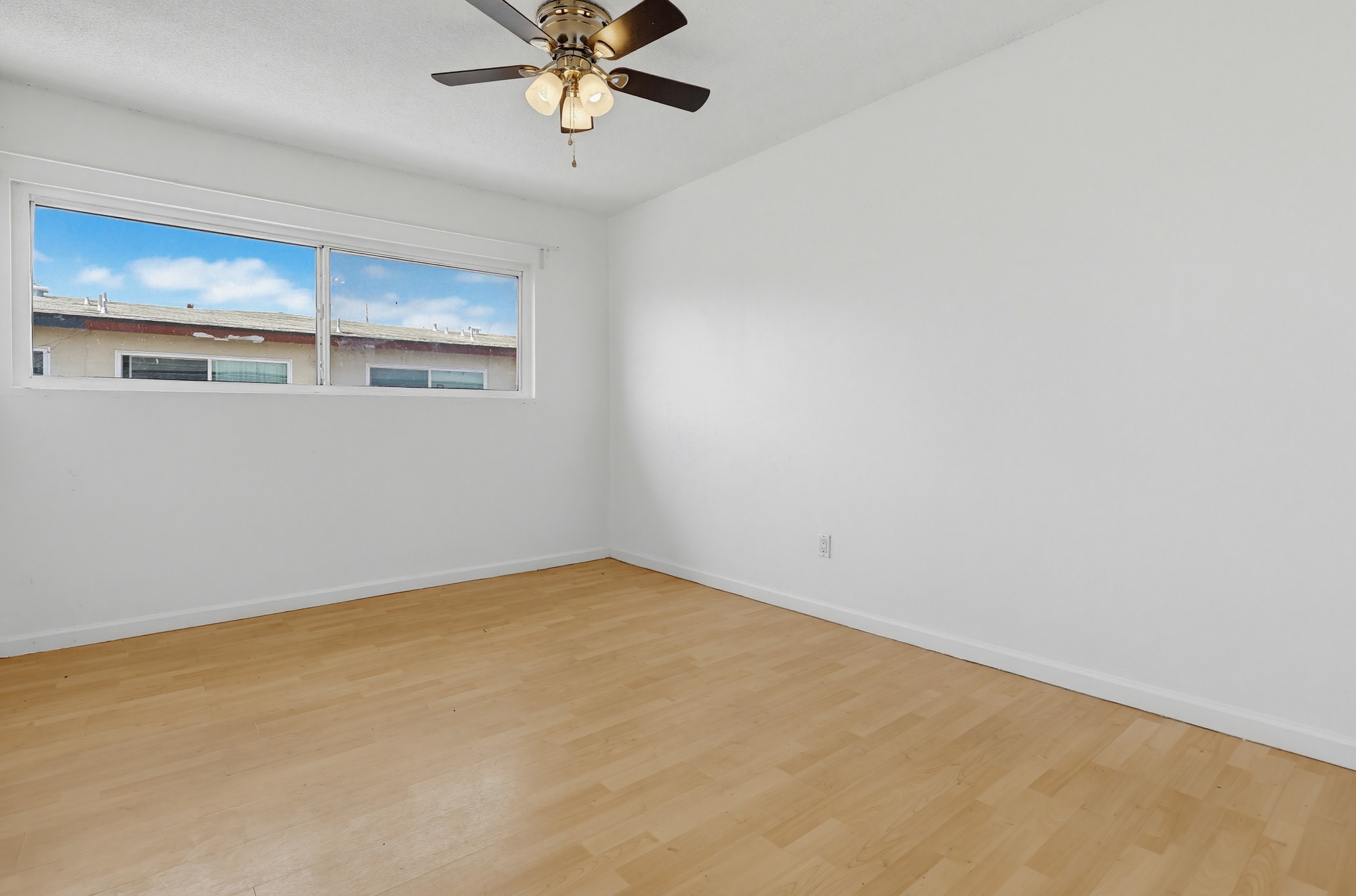 Virtual tour photo 52 of 115 for 8573-79 Glenhaven St