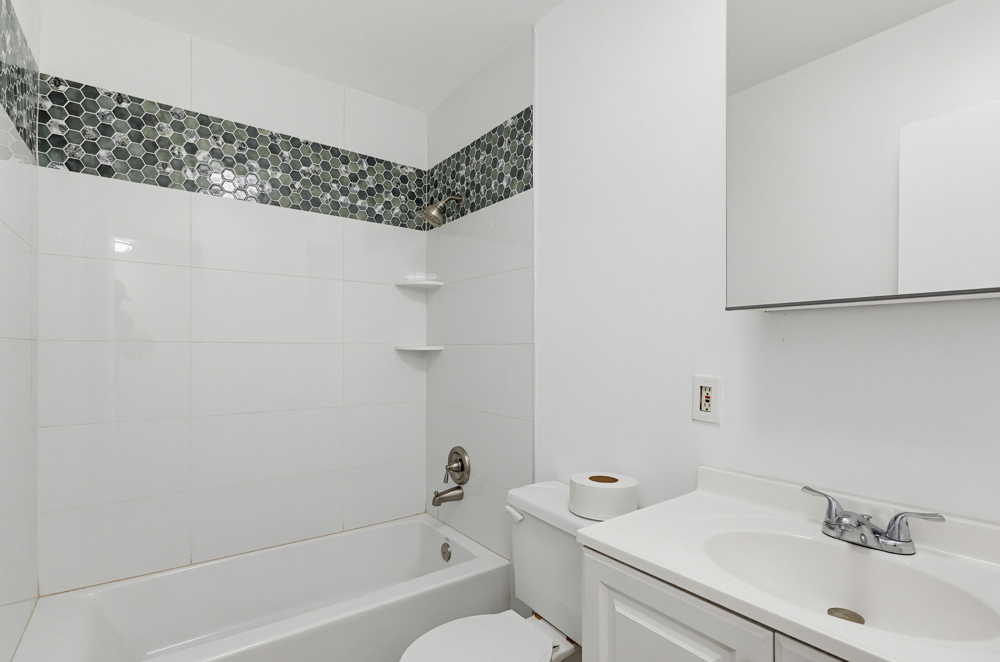 Virtual tour photo 55 of 115 for 8573-79 Glenhaven St