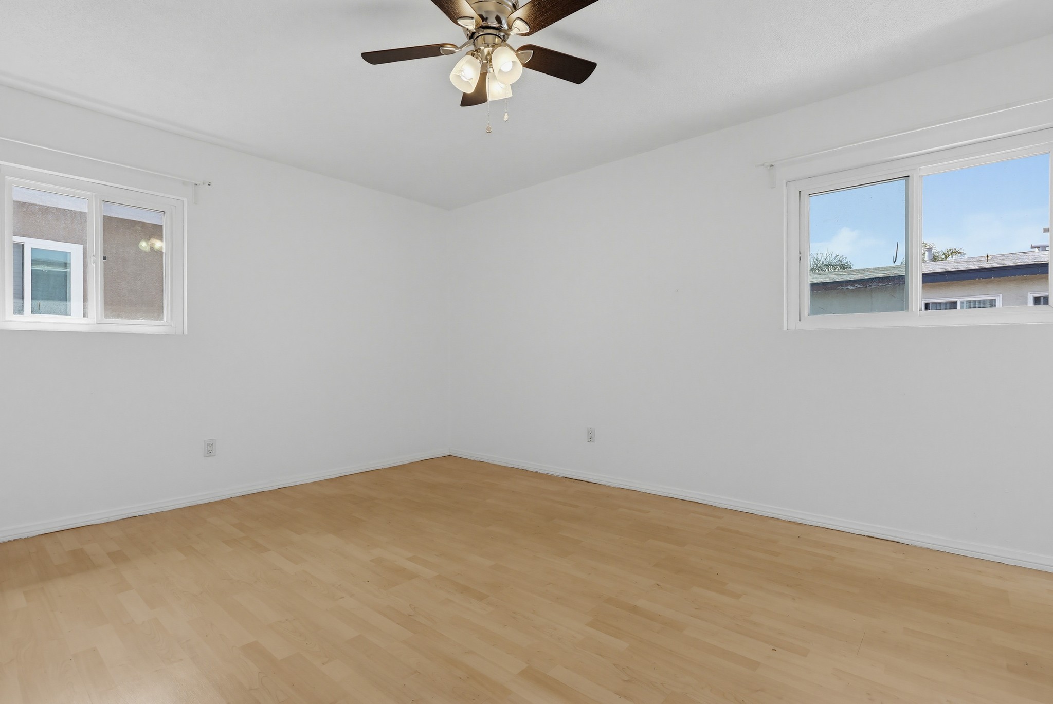 Virtual tour photo 57 of 115 for 8573-79 Glenhaven St