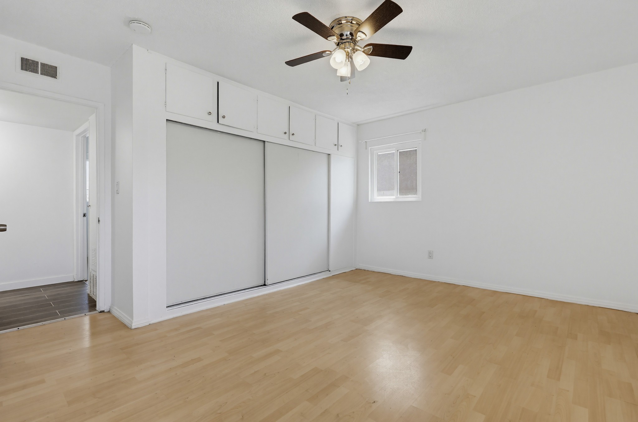 Virtual tour photo 59 of 115 for 8573-79 Glenhaven St