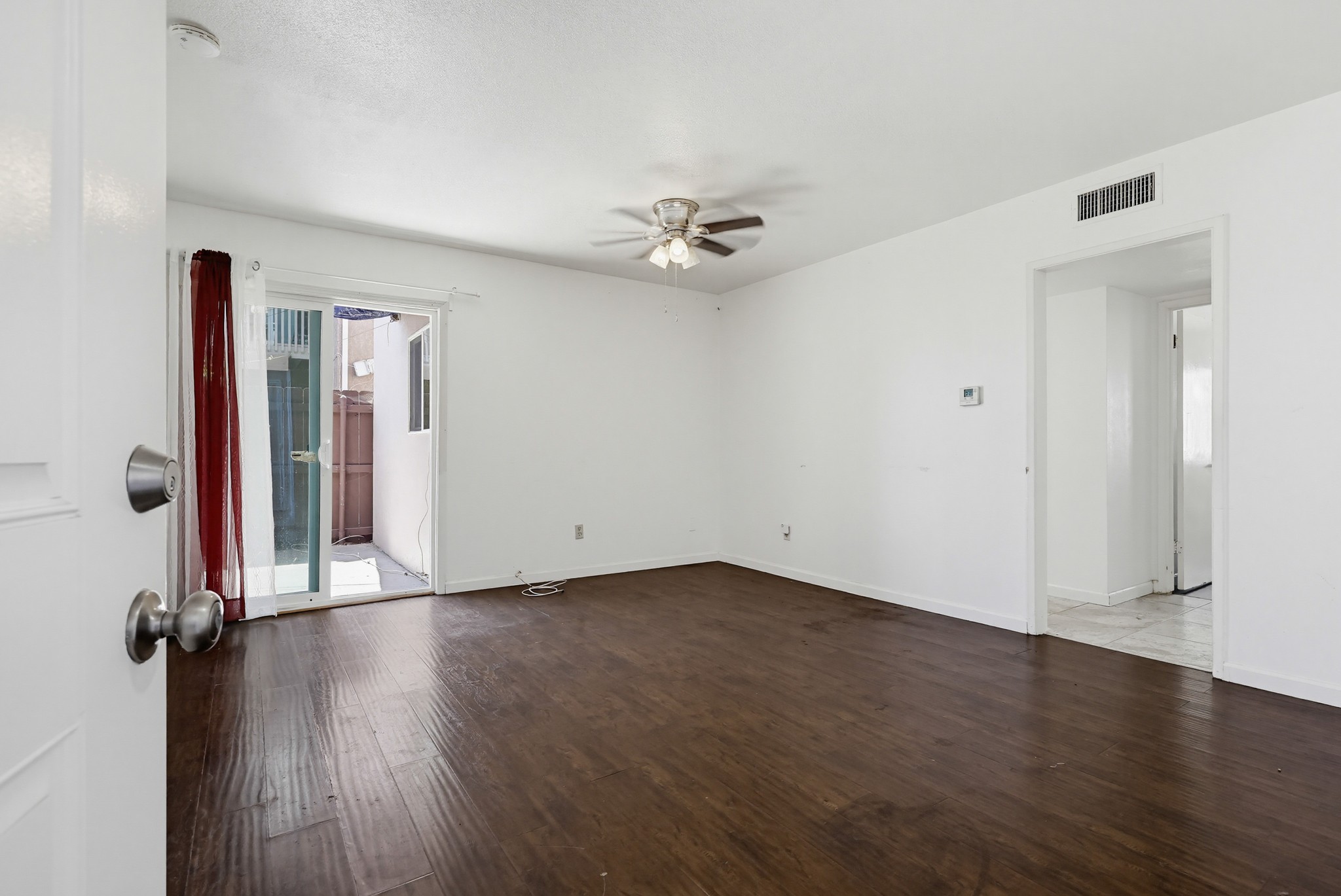 Virtual tour photo 72 of 115 for 8573-79 Glenhaven St