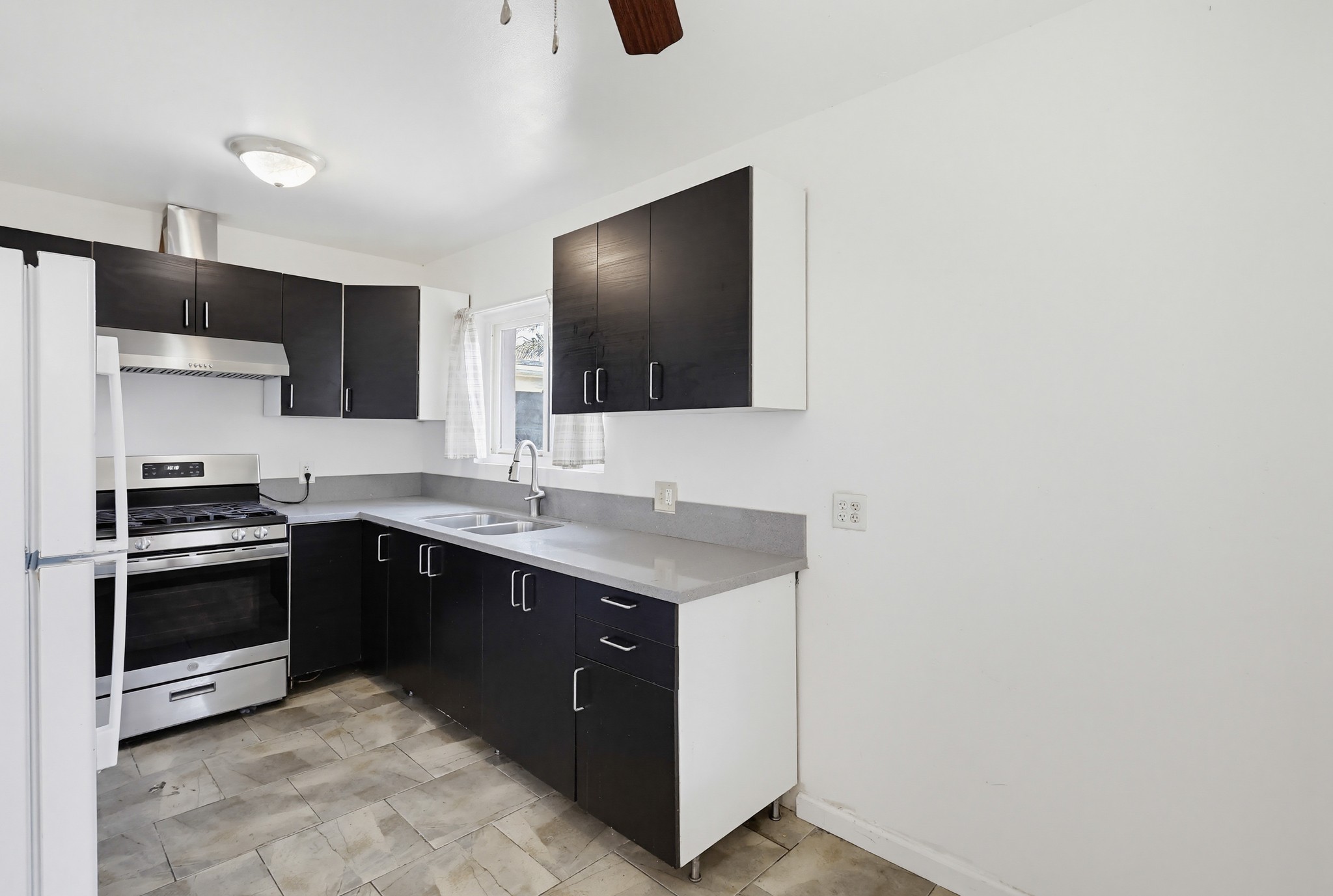 Virtual tour photo 78 of 115 for 8573-79 Glenhaven St