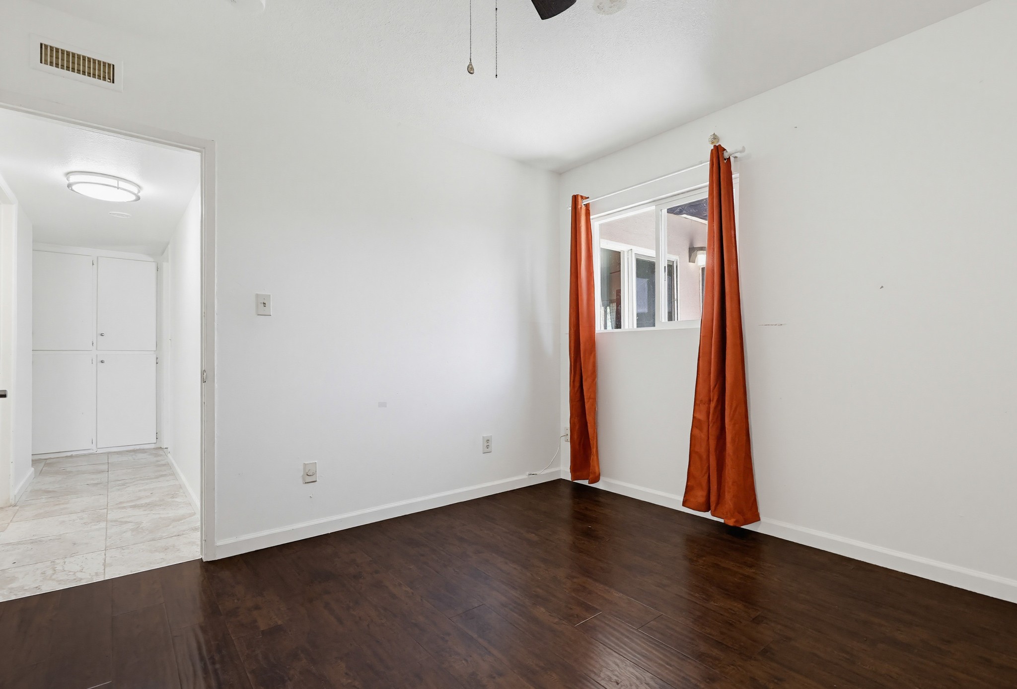 Virtual tour photo 99 of 115 for 8573-79 Glenhaven St