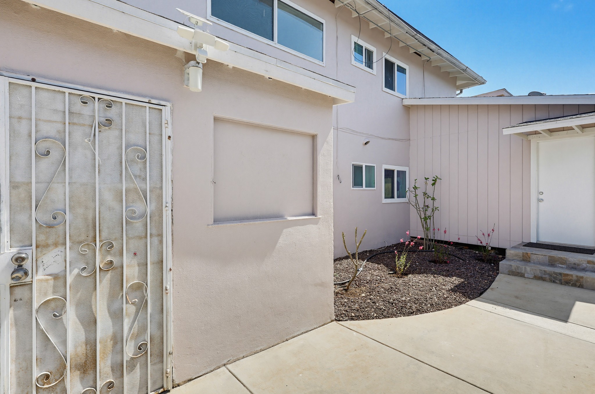 Virtual tour photo 106 of 115 for 8573-79 Glenhaven St
