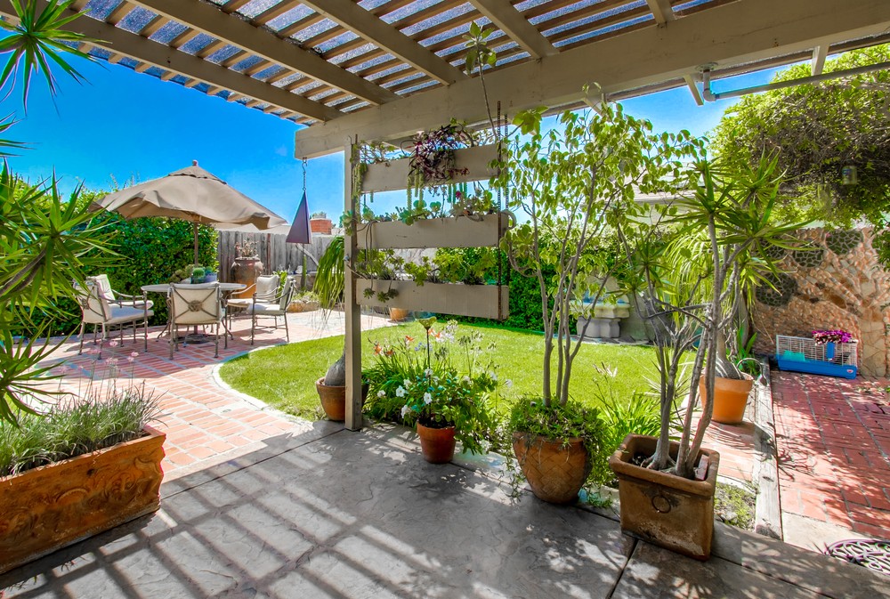 Virtual tour photo 31 of 36 for 8575 Covina St