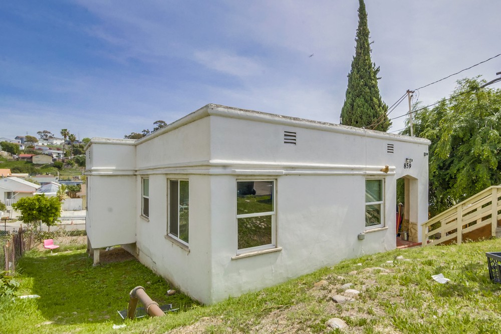 Virtual tour photo 4 of 38 for 859 Euclid Ave