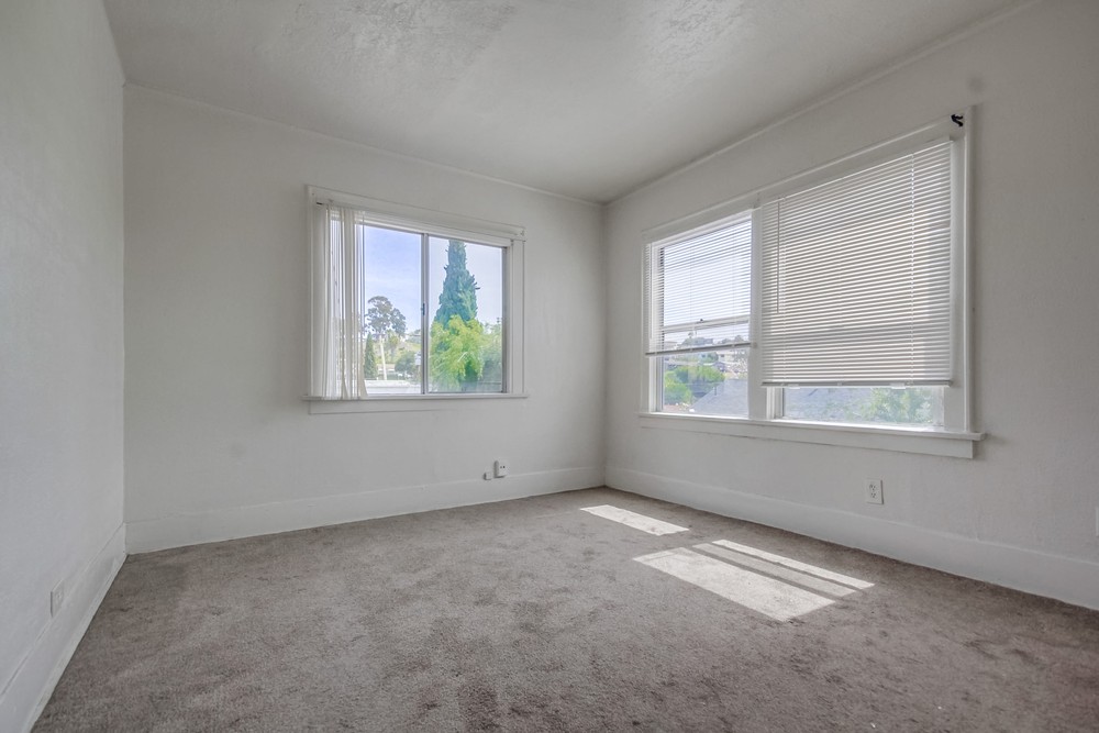 Virtual tour photo 11 of 38 for 859 Euclid Ave