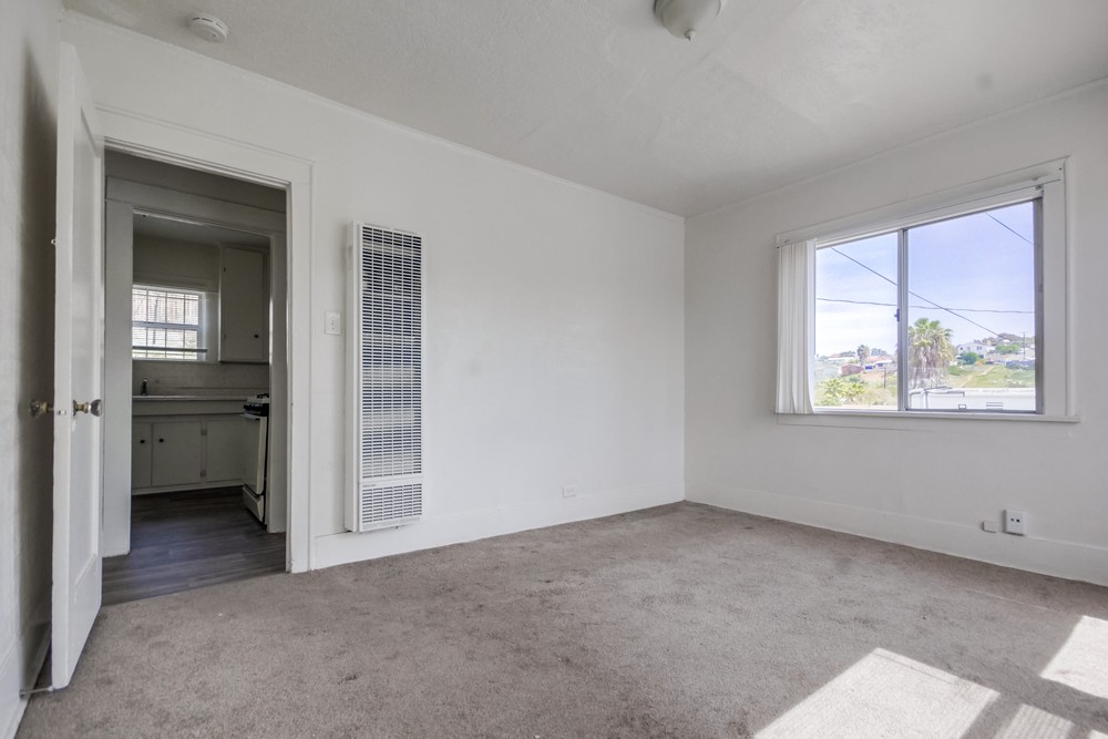 Virtual tour photo 12 of 38 for 859 Euclid Ave