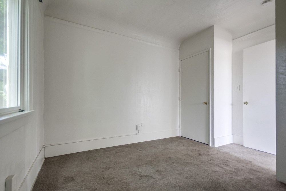 Virtual tour photo 25 of 38 for 859 Euclid Ave