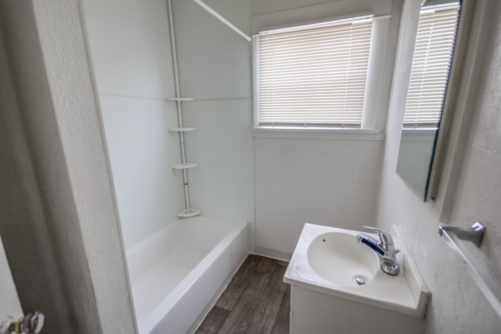 Virtual tour photo 28 of 38 for 859 Euclid Ave