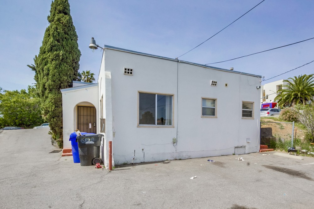 Virtual tour photo 34 of 38 for 859 Euclid Ave