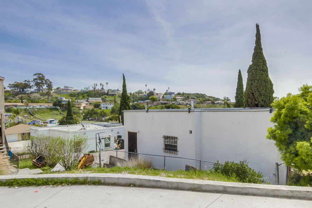 Virtual tour photo 36 of 38 for 859 Euclid Ave