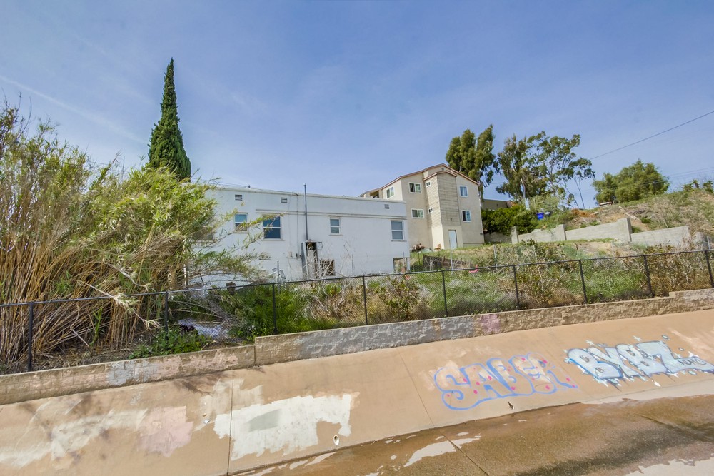 Virtual tour photo 37 of 38 for 859 Euclid Ave