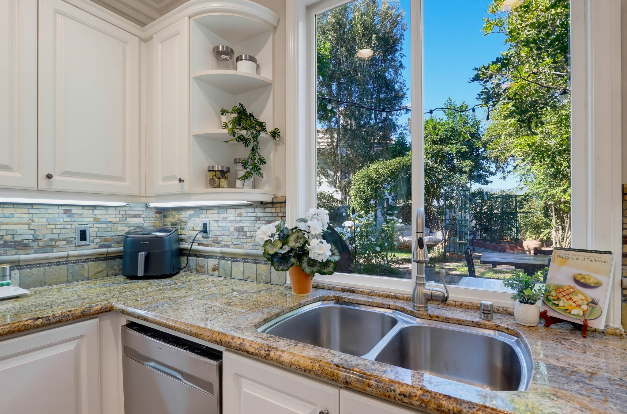 Virtual tour photo 21 of 51 for 86 Dornoch Way