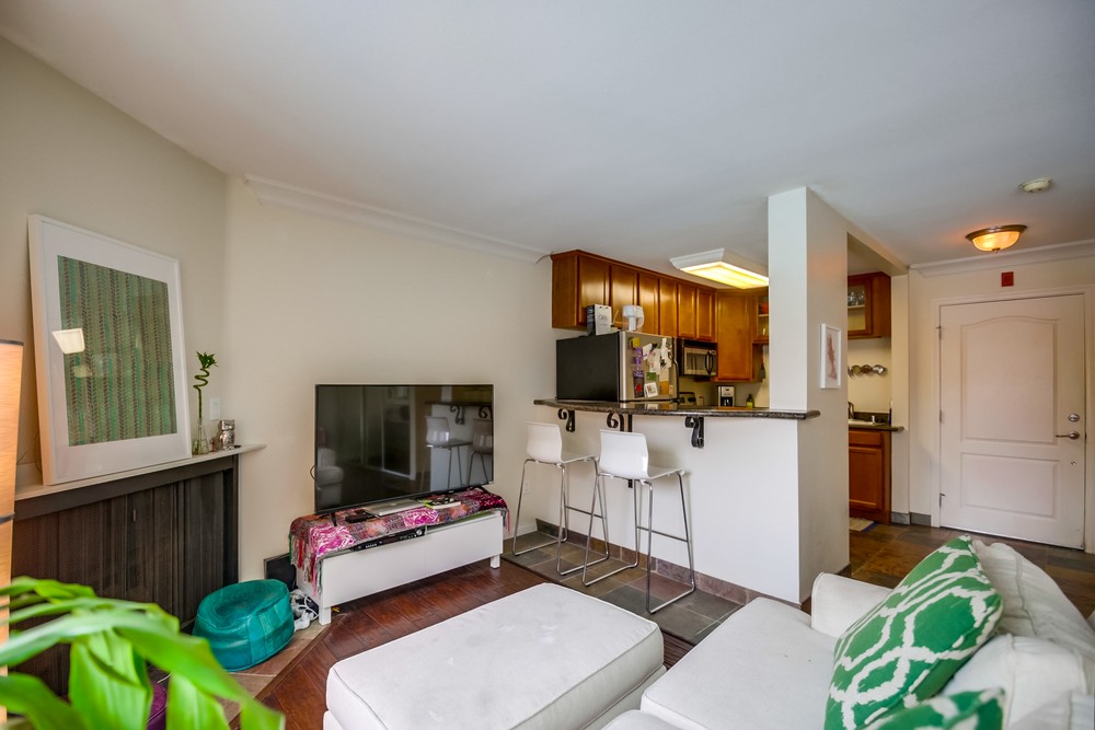 Virtual tour photo 3 of 16 for 860 Turquoise St #128