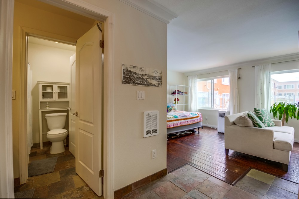 Virtual tour photo 17 of 16 for 860 Turquoise St #128