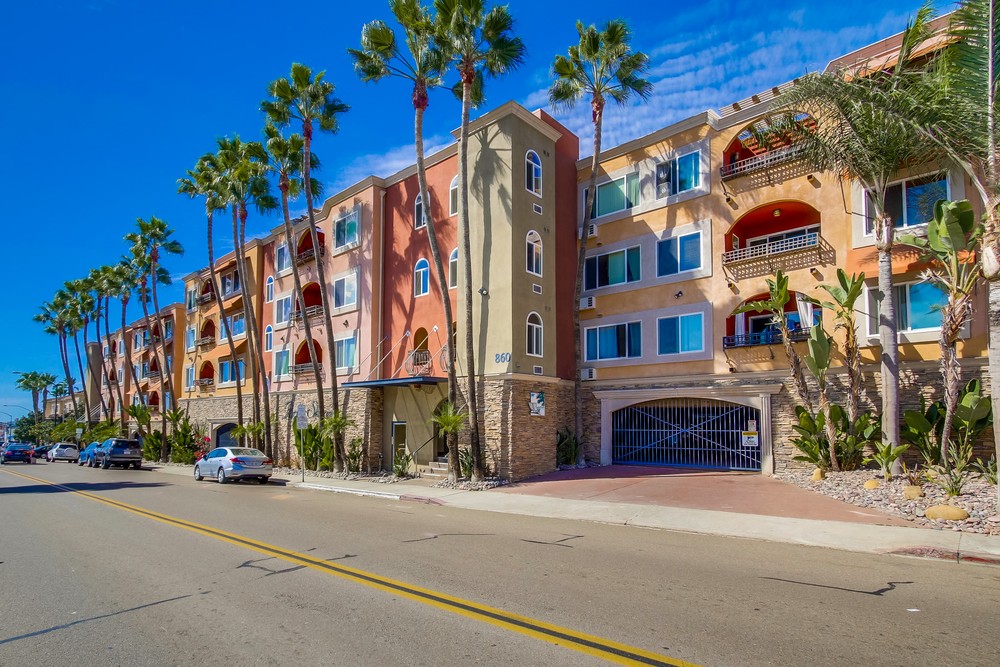 Virtual tour photo 1 of 21 for 860 Turquoise St #128