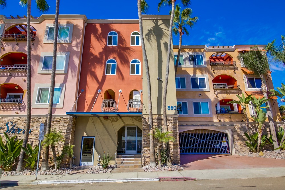 Virtual tour photo 4 of 21 for 860 Turquoise St #128
