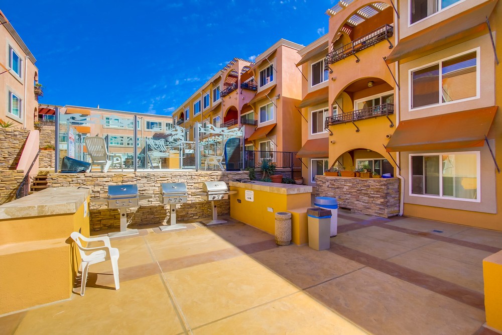 Virtual tour photo 10 of 21 for 860 Turquoise St #128