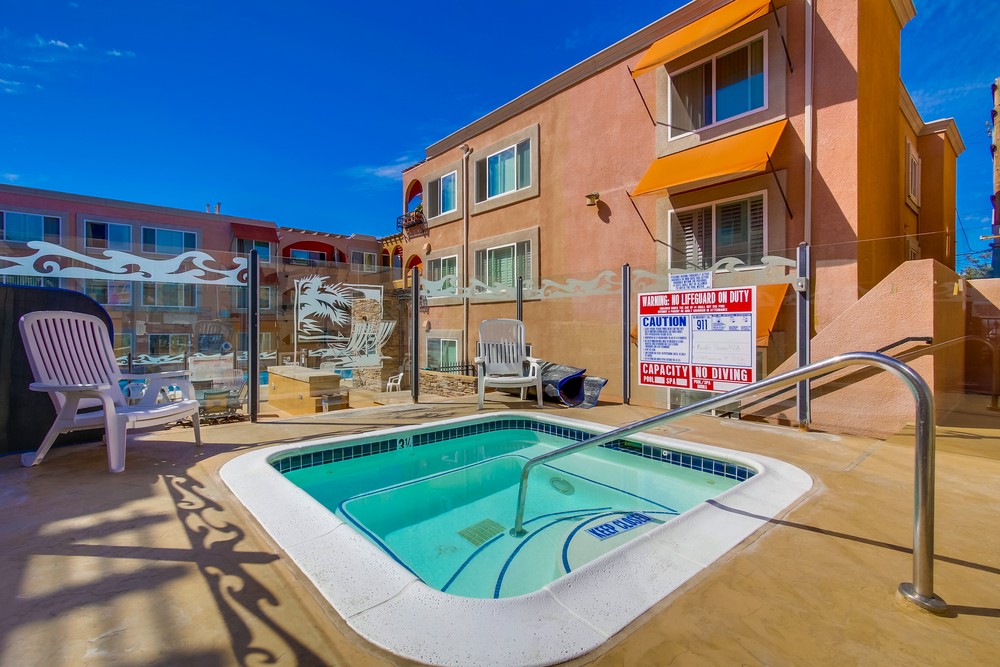 Virtual tour photo 11 of 21 for 860 Turquoise St #128