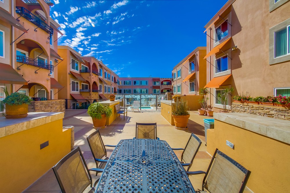 Virtual tour photo 14 of 21 for 860 Turquoise St #128