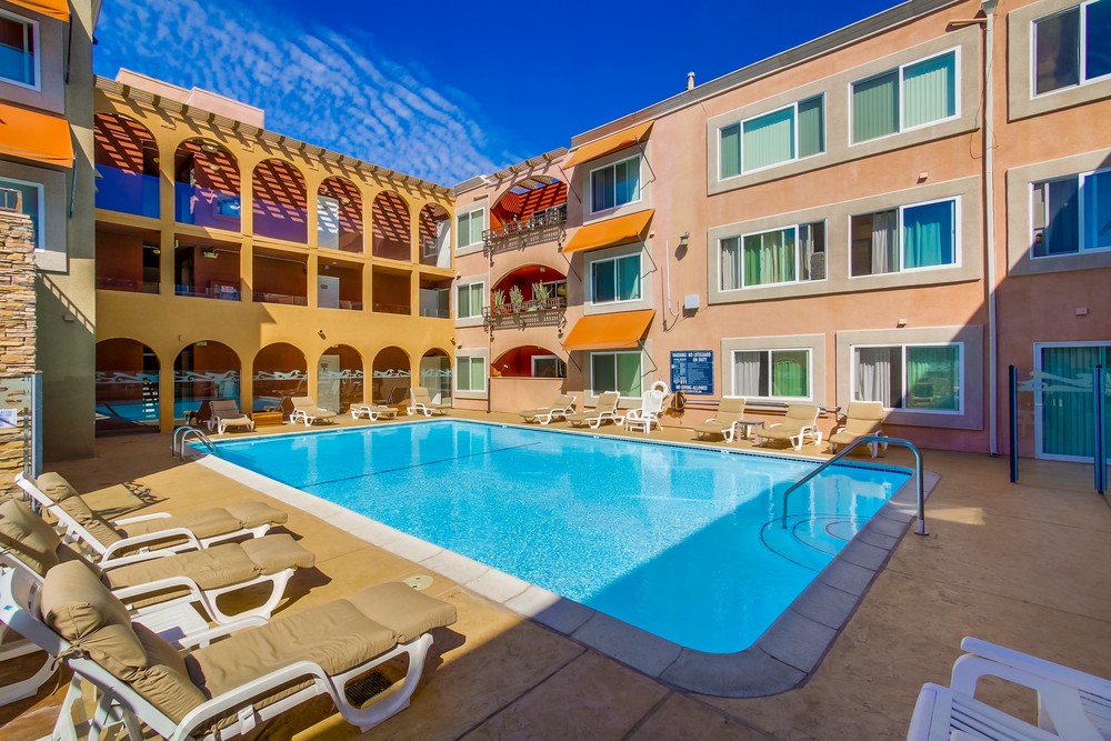 Virtual tour photo 15 of 21 for 860 Turquoise St #128