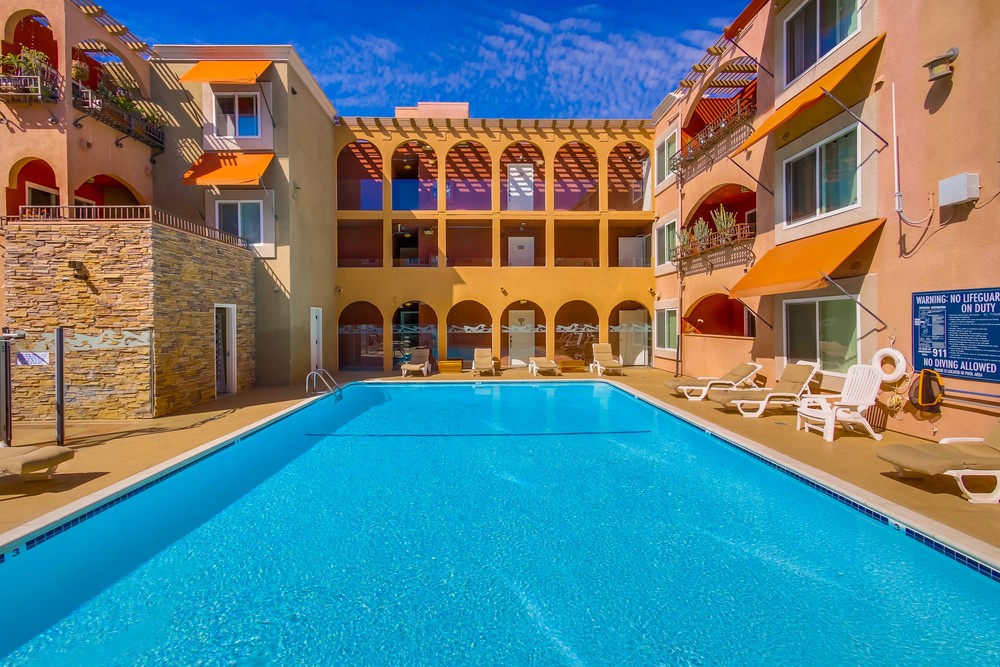 Virtual tour photo 17 of 21 for 860 Turquoise St #128
