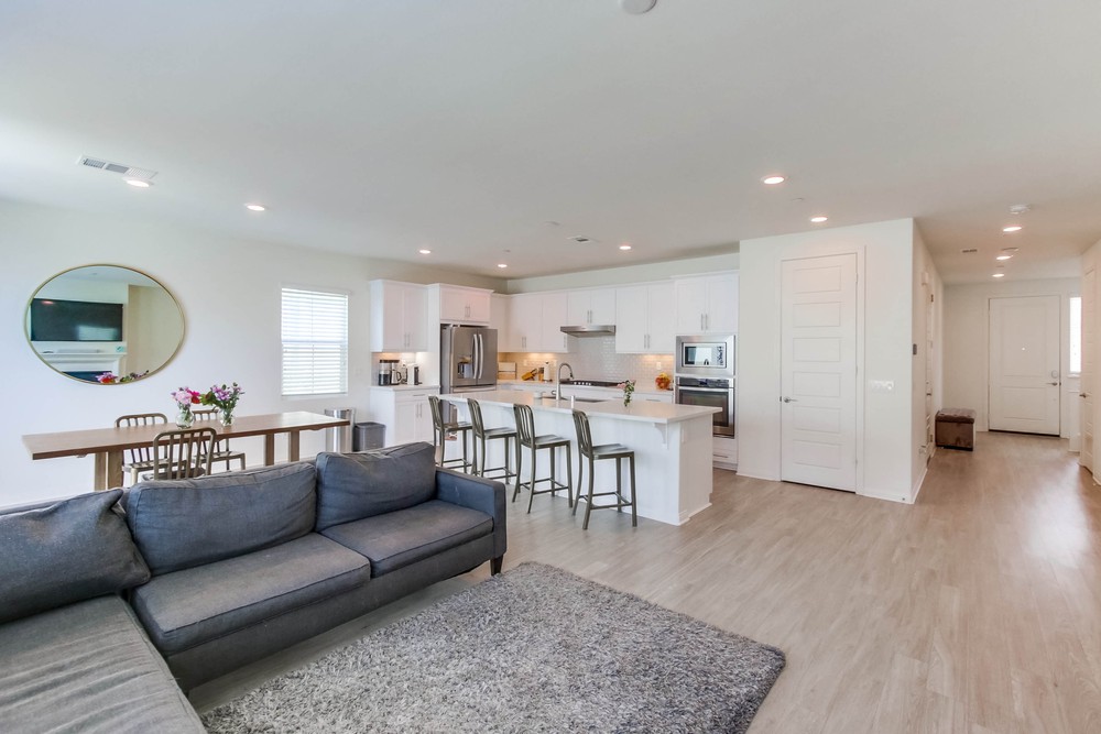 Virtual tour photo 8 of 53 for 8605 Lake Jody Dr
