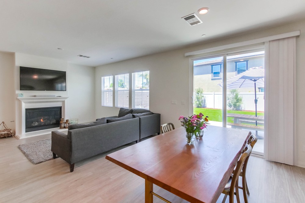 Virtual tour photo 10 of 53 for 8605 Lake Jody Dr
