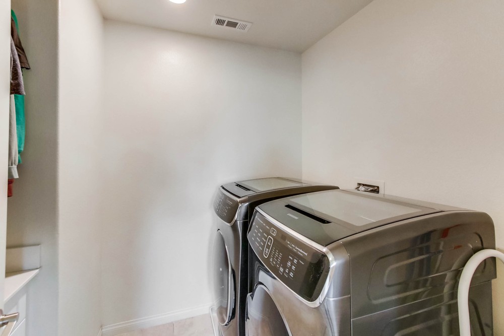 Virtual tour photo 42 of 53 for 8605 Lake Jody Dr