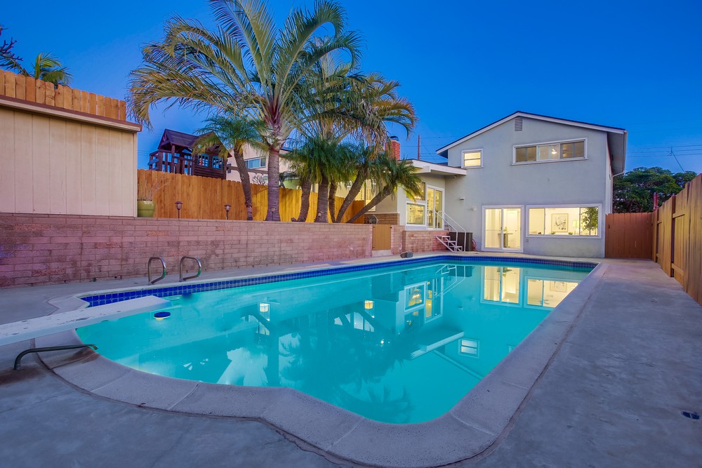 Virtual tour photo 6 of 75 for 8608 Highwood Dr